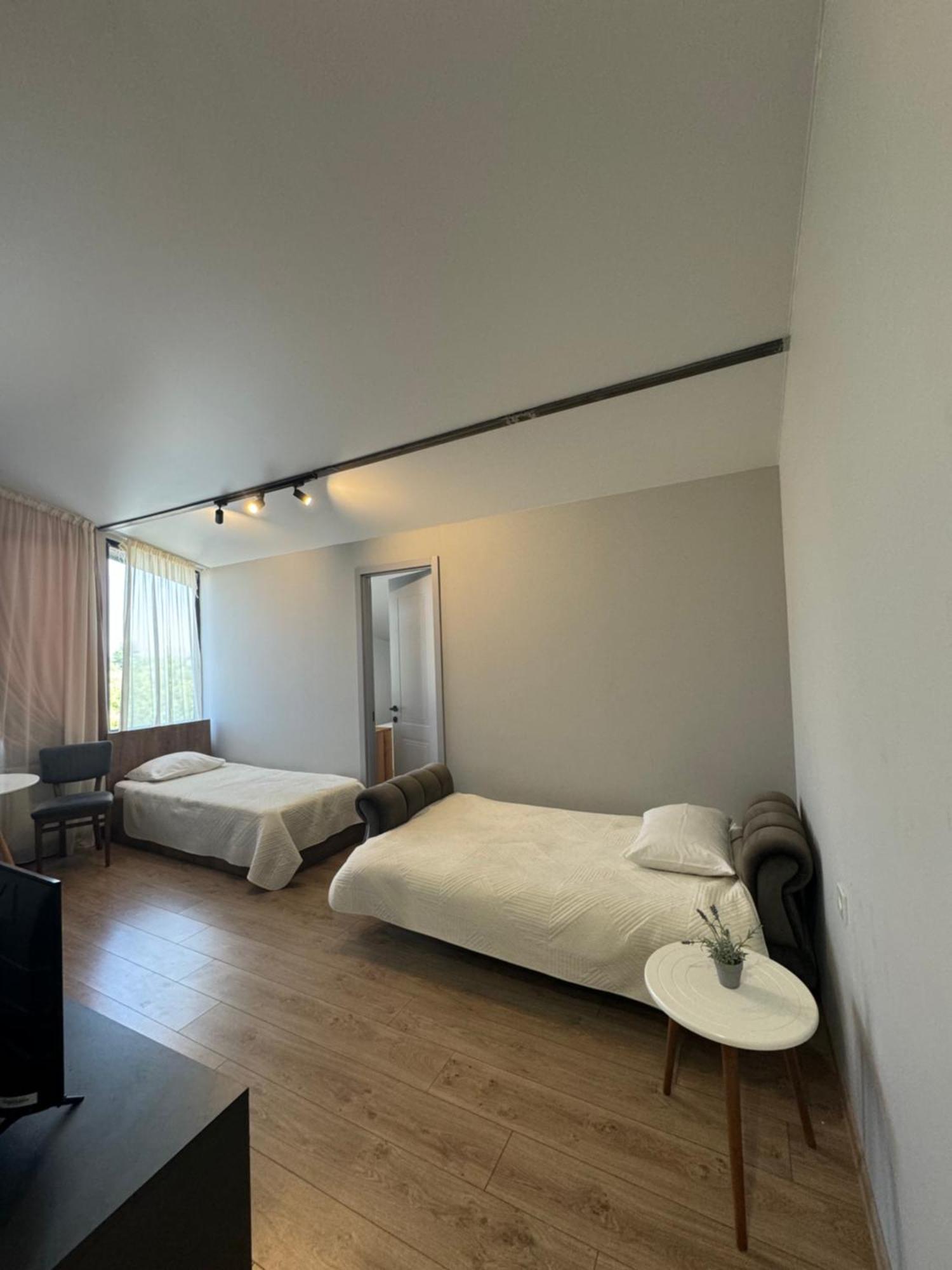 Guest House Elene กอริ ภายนอก รูปภาพ