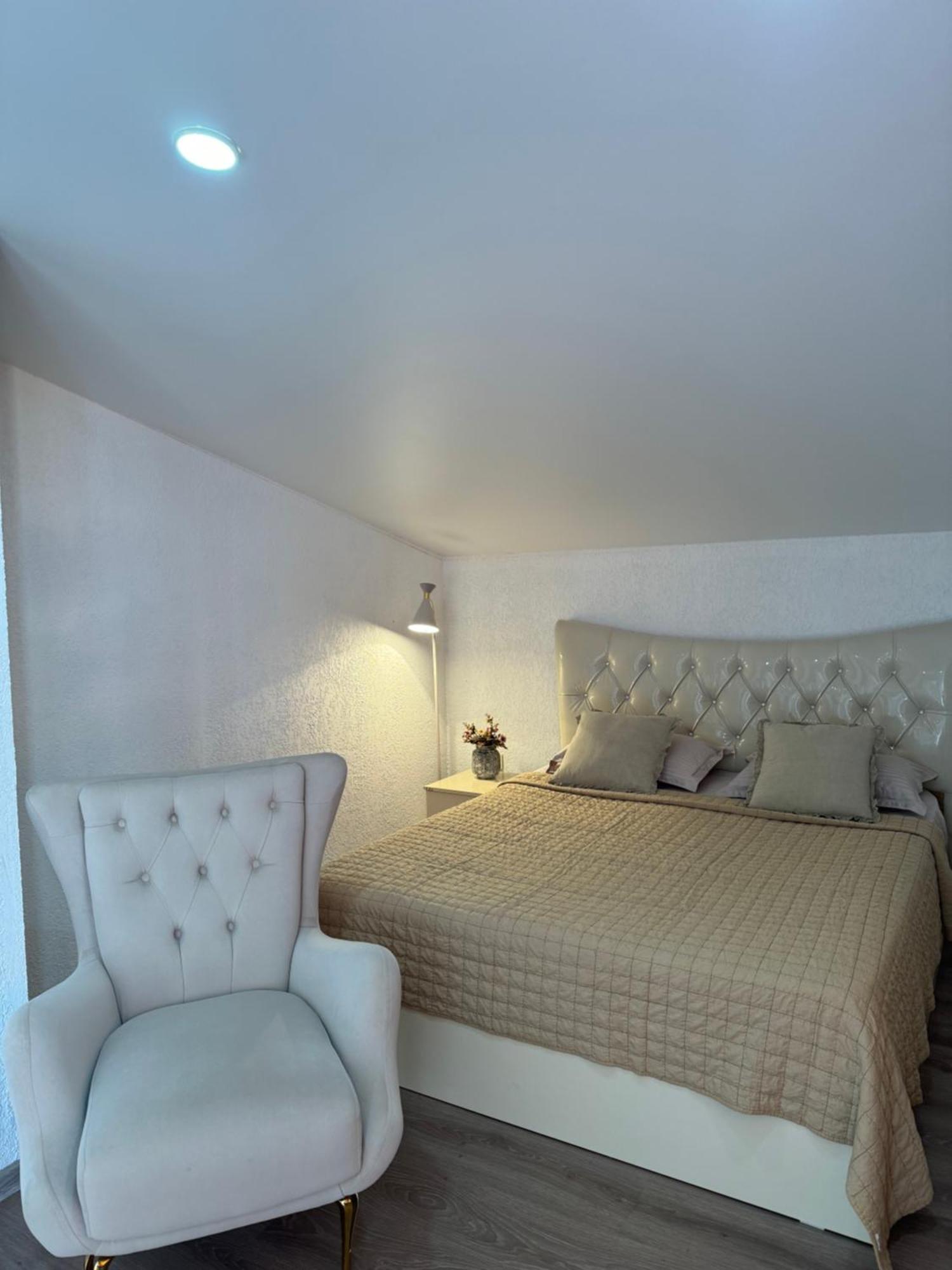 Guest House Elene กอริ ภายนอก รูปภาพ