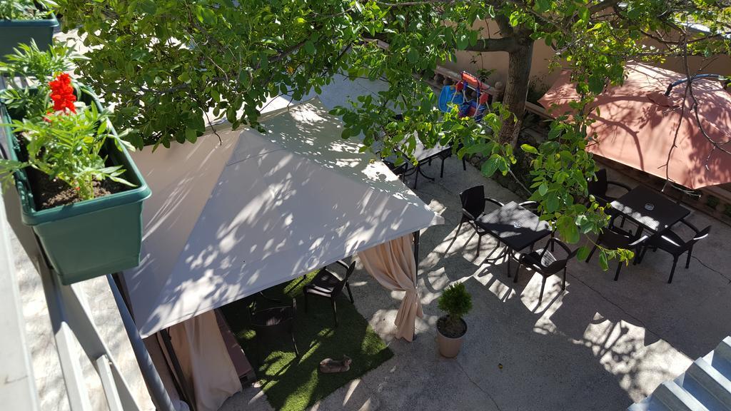 Guest House Elene กอริ ภายนอก รูปภาพ