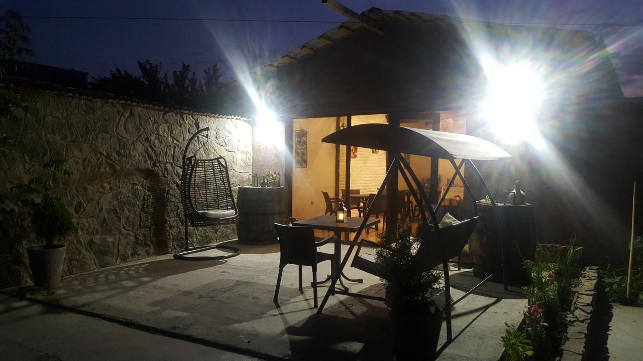 Guest House Elene กอริ ภายนอก รูปภาพ