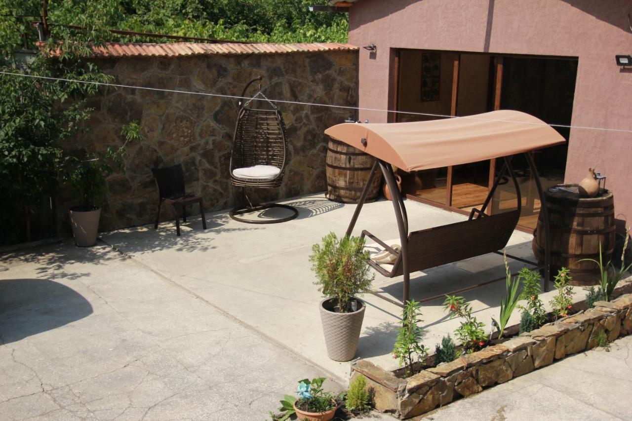 Guest House Elene กอริ ภายนอก รูปภาพ