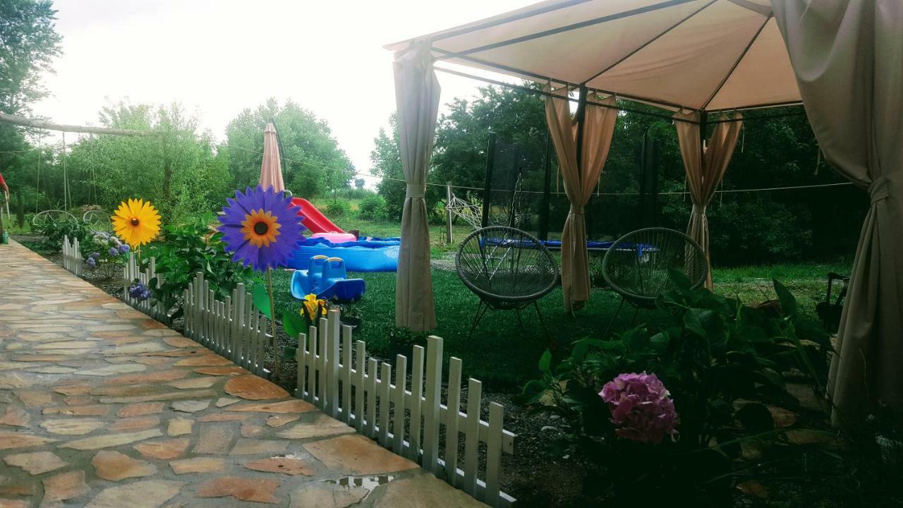 Guest House Elene กอริ ภายนอก รูปภาพ